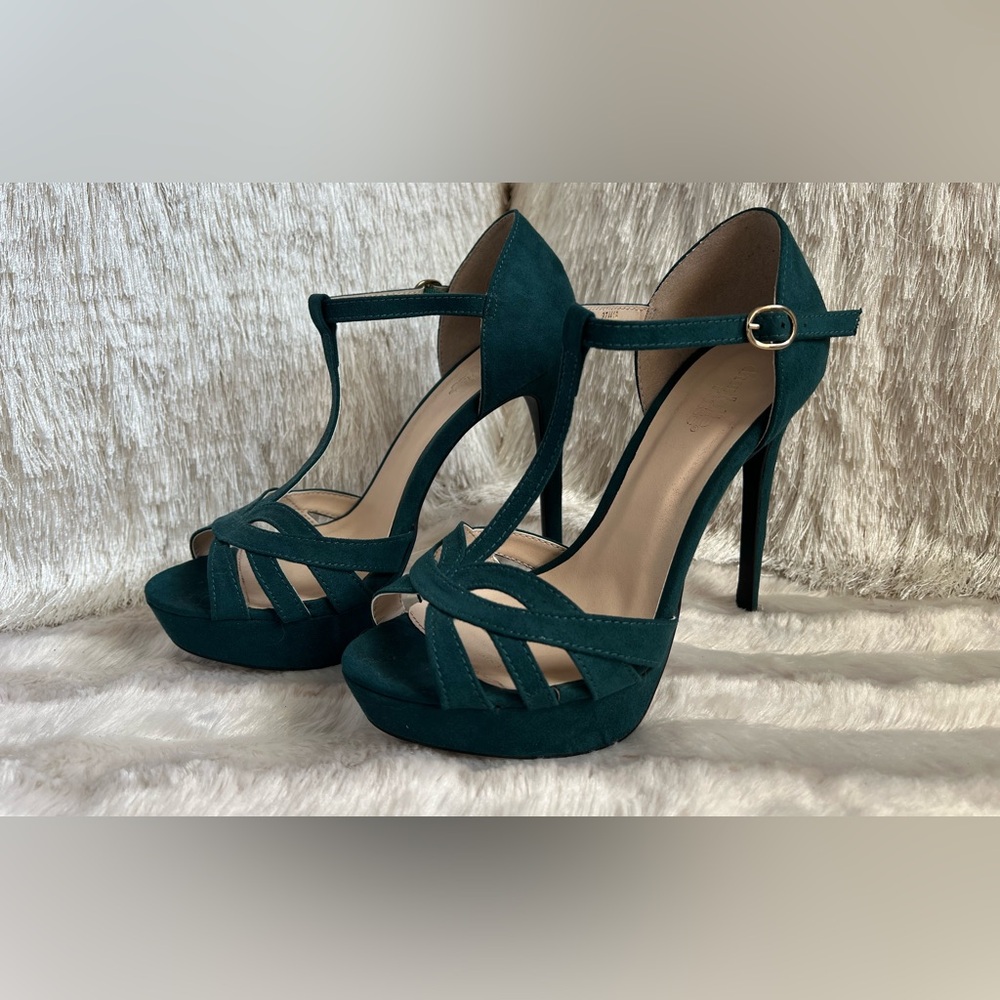 NWOT Charlotte Russe Teal Platform High Heels Size 7
